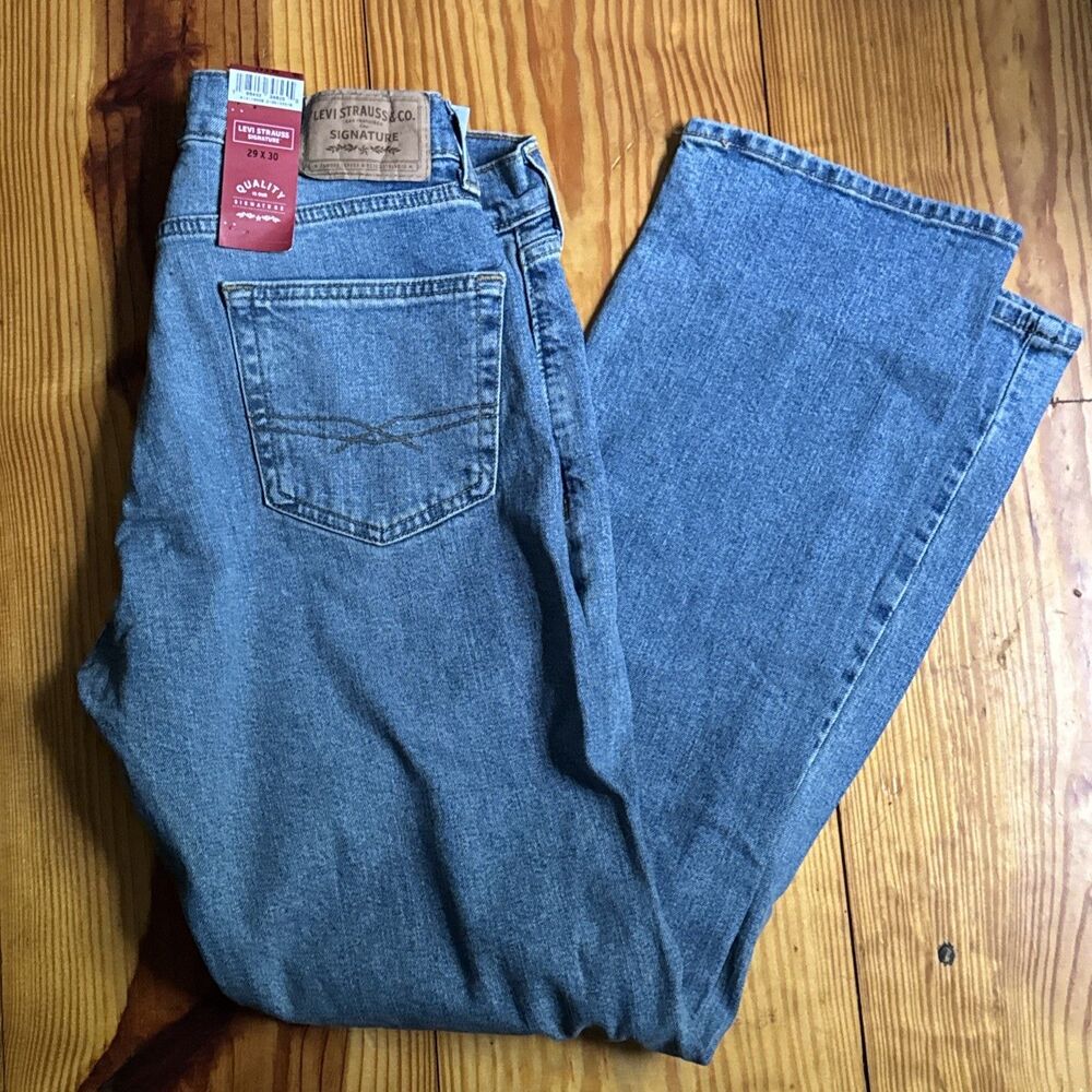 Levi Straus Signature Jen’s 29x30 Comfort Flex. NWT